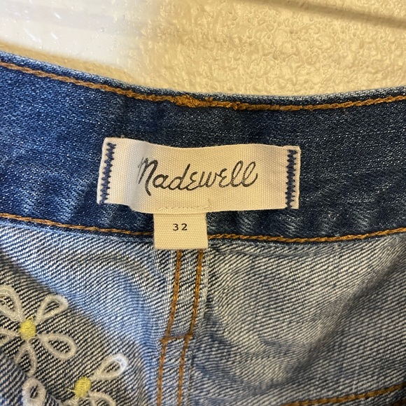 Madewell Denim Shorts with Embroidered Flowers Size 32 - Picture 4 of 5